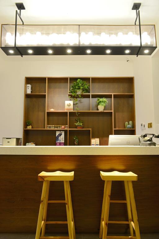 Hangzhou Puyu Travelling With Hotel Exterior foto